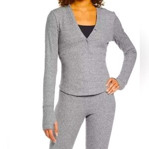 Heroine Sport Apres Henley Heather Ribbed Grey Top Shirt Sz M